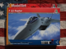 images/productimages/small/F 22 Raptor Italerie nw.1;72 + verf en lijm.jpg